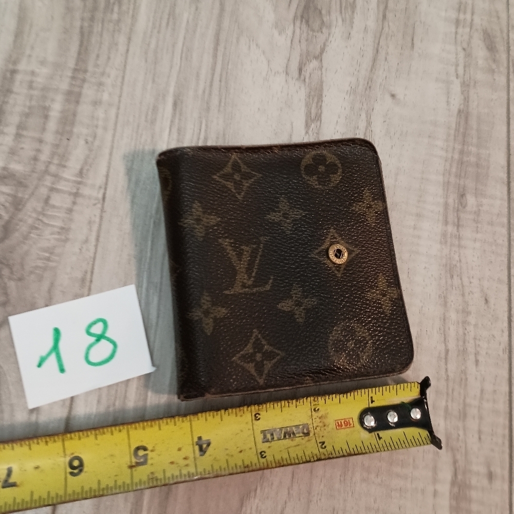 Louis Vuitton Brown Monogram Compact Wallet - Picture 10 of 11